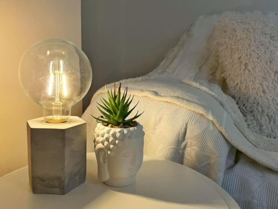 5 Bedroom, Sleeps 9 - Base To Explore Liverpool And Beyond Exterior photo